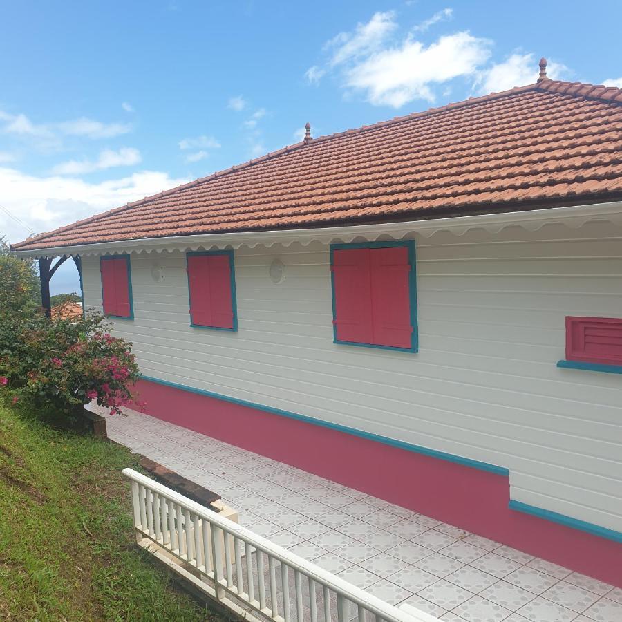 Le Hameau Du Morne Des Cadets Villa Fond-Saint-Denis Exterior foto